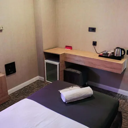 Hotel Siwiss Experess *