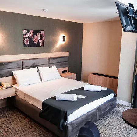 Hotel Siwiss Experess *